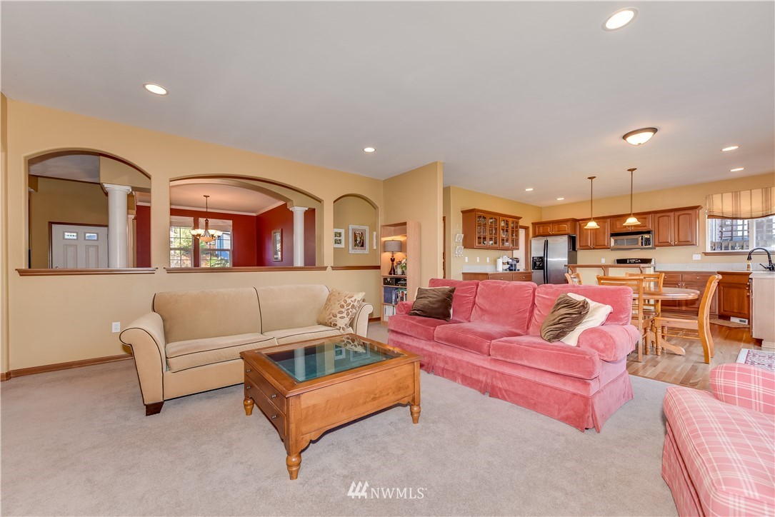 2025 241st Street Southwest Bothell, WA 98021 - Photo 7 of 25