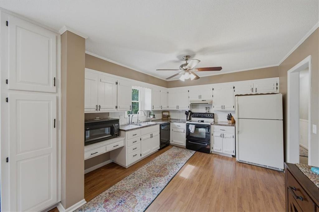 5503 Perry Avenue Merriam, KS 66203 - Photo 11 of 27