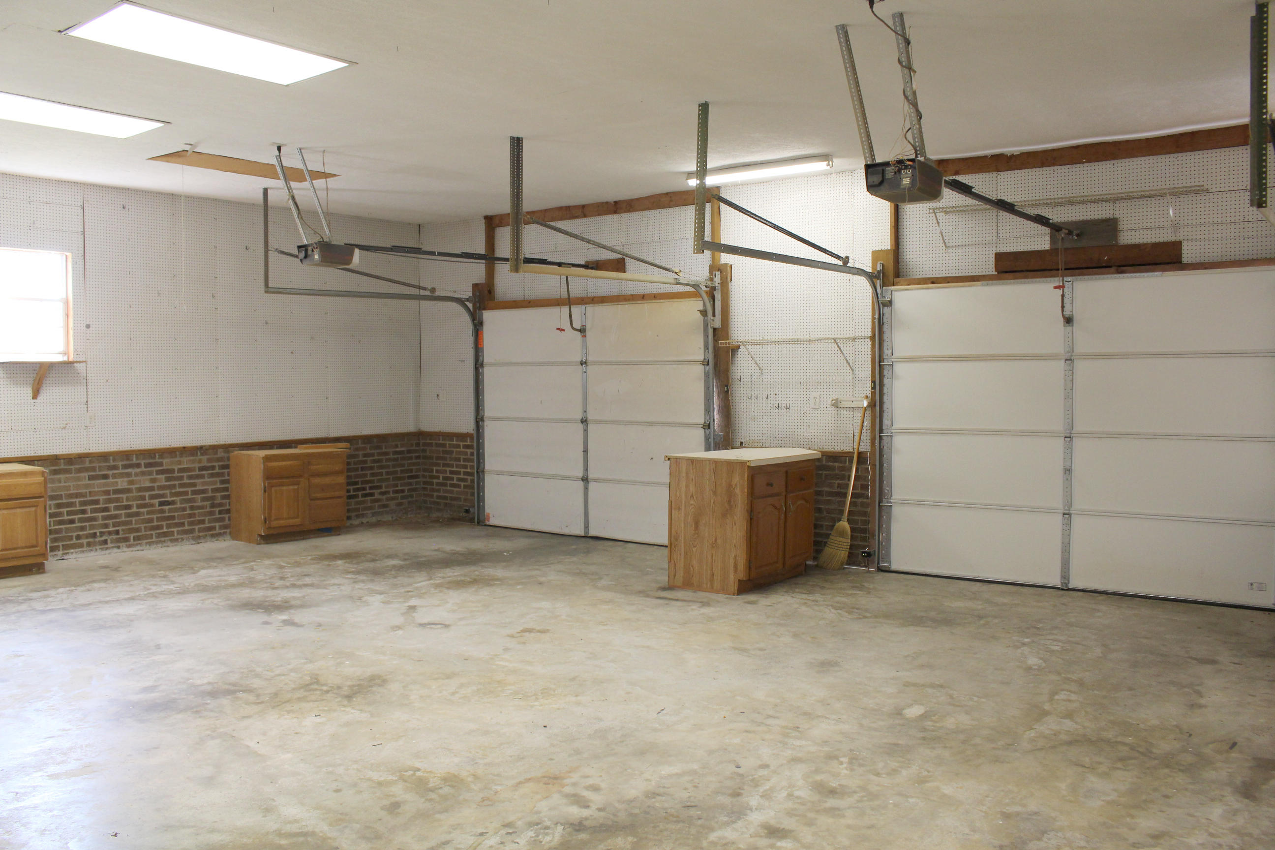 276 Oldham Road West End, NC 27376 - Photo 14 of 20 Garage 2