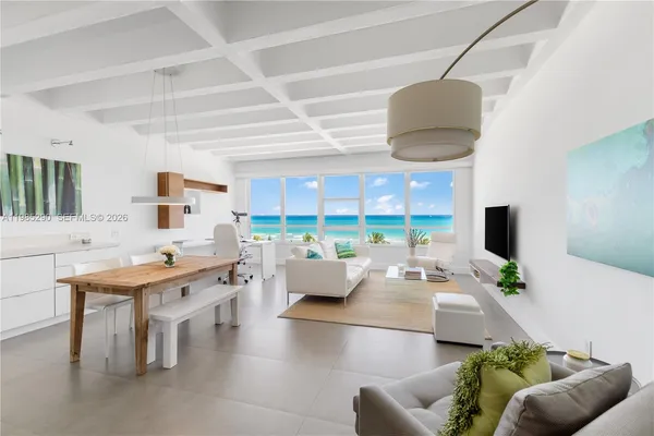 $3,600 | 4925 Collins Avenue, Unit 5C, Miami Beach, FL 33140