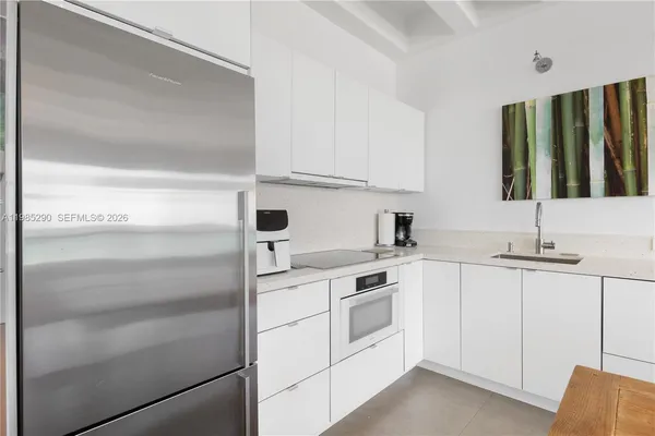 $3,600 | 4925 Collins Avenue, Unit 5C, Miami Beach, FL 33140