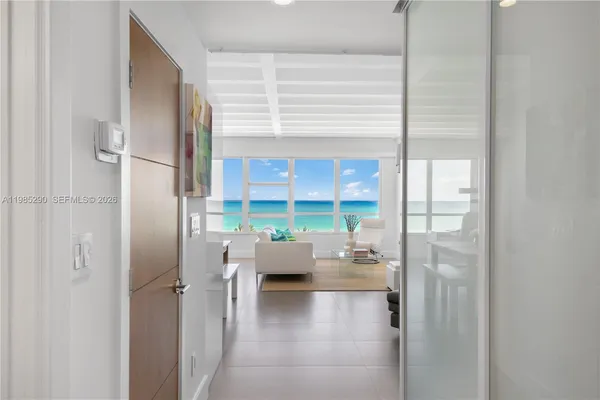 $3,600 | 4925 Collins Avenue, Unit 5C, Miami Beach, FL 33140