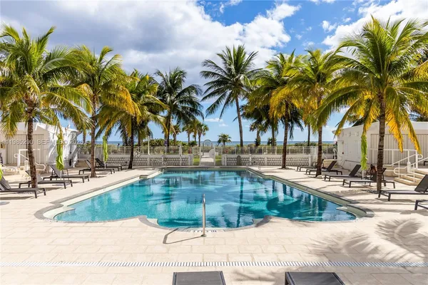 $3,600 | 4925 Collins Avenue, Unit 5C, Miami Beach, FL 33140