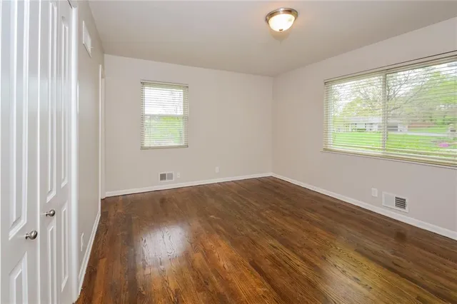 $2,330 | 3631 South Forest Avenue, Independence, MO 64052