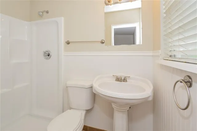 $2,330 | 3631 South Forest Avenue, Independence, MO 64052