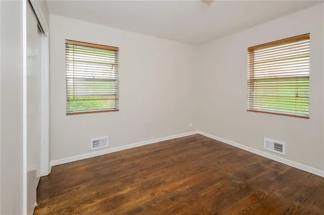 $2,330 | 3631 South Forest Avenue, Independence, MO 64052