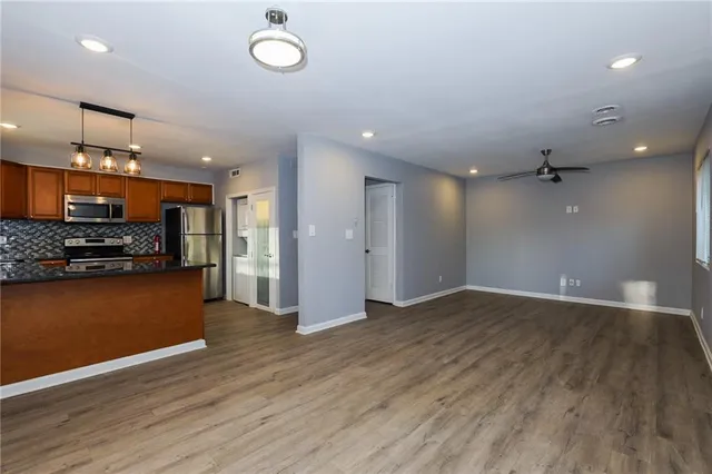 $1,900 | 1277 Goodwin Road Northeast, Unit 1273, Atlanta, GA 30324