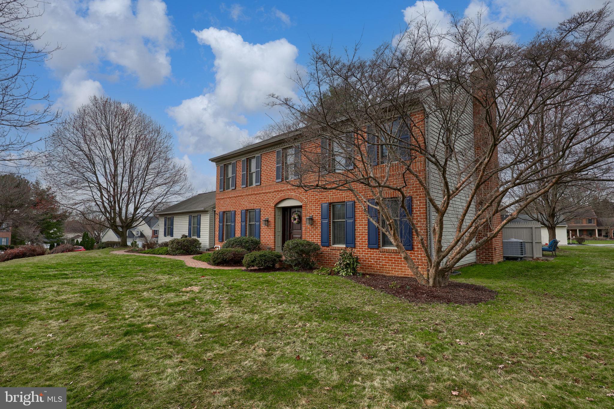 131 Milton Circle Lititz, PA 17543 - Photo 3 of 60