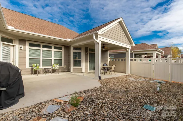 $600,000 | 1344 Garden Vista Drive, Matthews, NC 28104