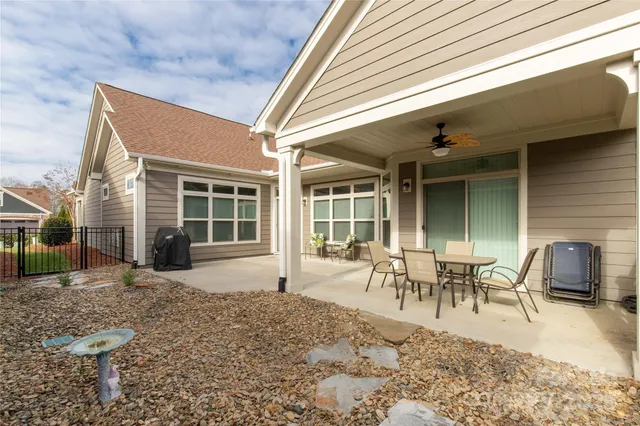 $600,000 | 1344 Garden Vista Drive, Matthews, NC 28104