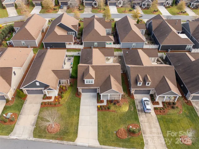 $600,000 | 1344 Garden Vista Drive, Matthews, NC 28104