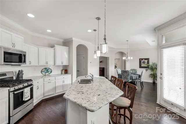 $600,000 | 1344 Garden Vista Drive, Matthews, NC 28104