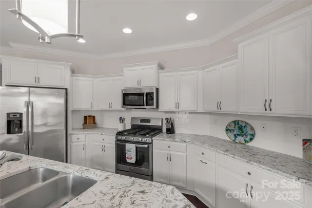 $600,000 | 1344 Garden Vista Drive, Matthews, NC 28104