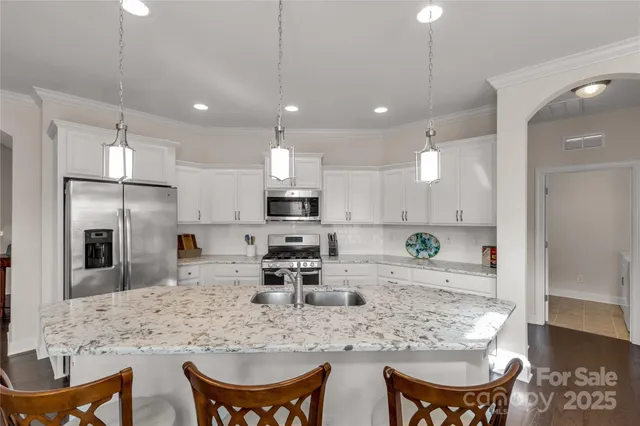 $600,000 | 1344 Garden Vista Drive, Matthews, NC 28104