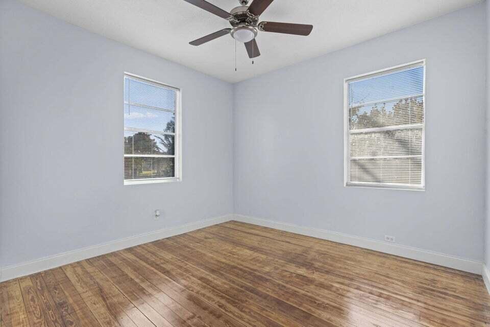 139 Alma Court Fort Pierce, FL 34950 - Photo 13 of 19 20260529030859458071000000-o