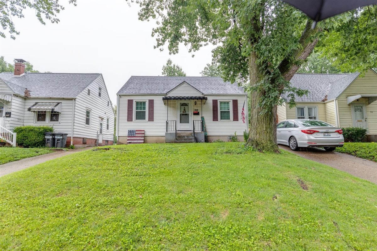 212 North Illinois Street Springfield, IL 62702 - Photo 2 of 32