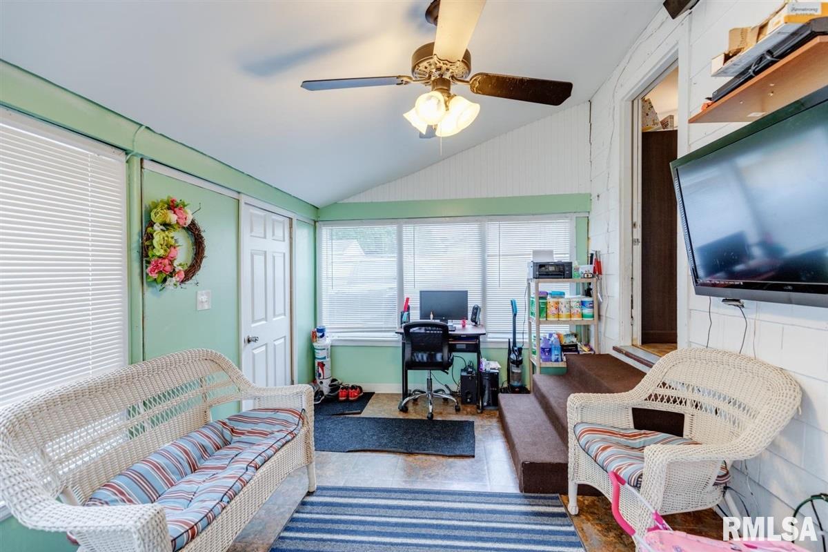 212 North Illinois Street Springfield, IL 62702 - Photo 27 of 32