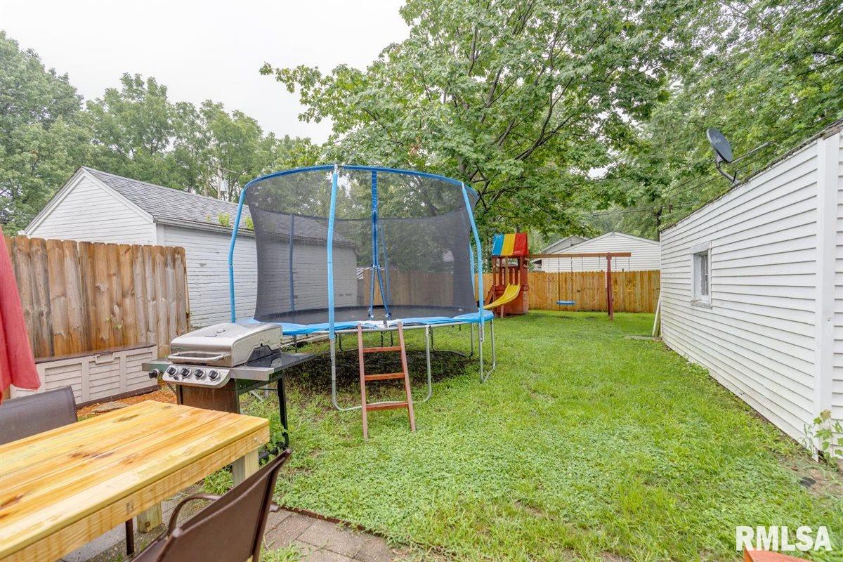 212 North Illinois Street Springfield, IL 62702 - Photo 28 of 32