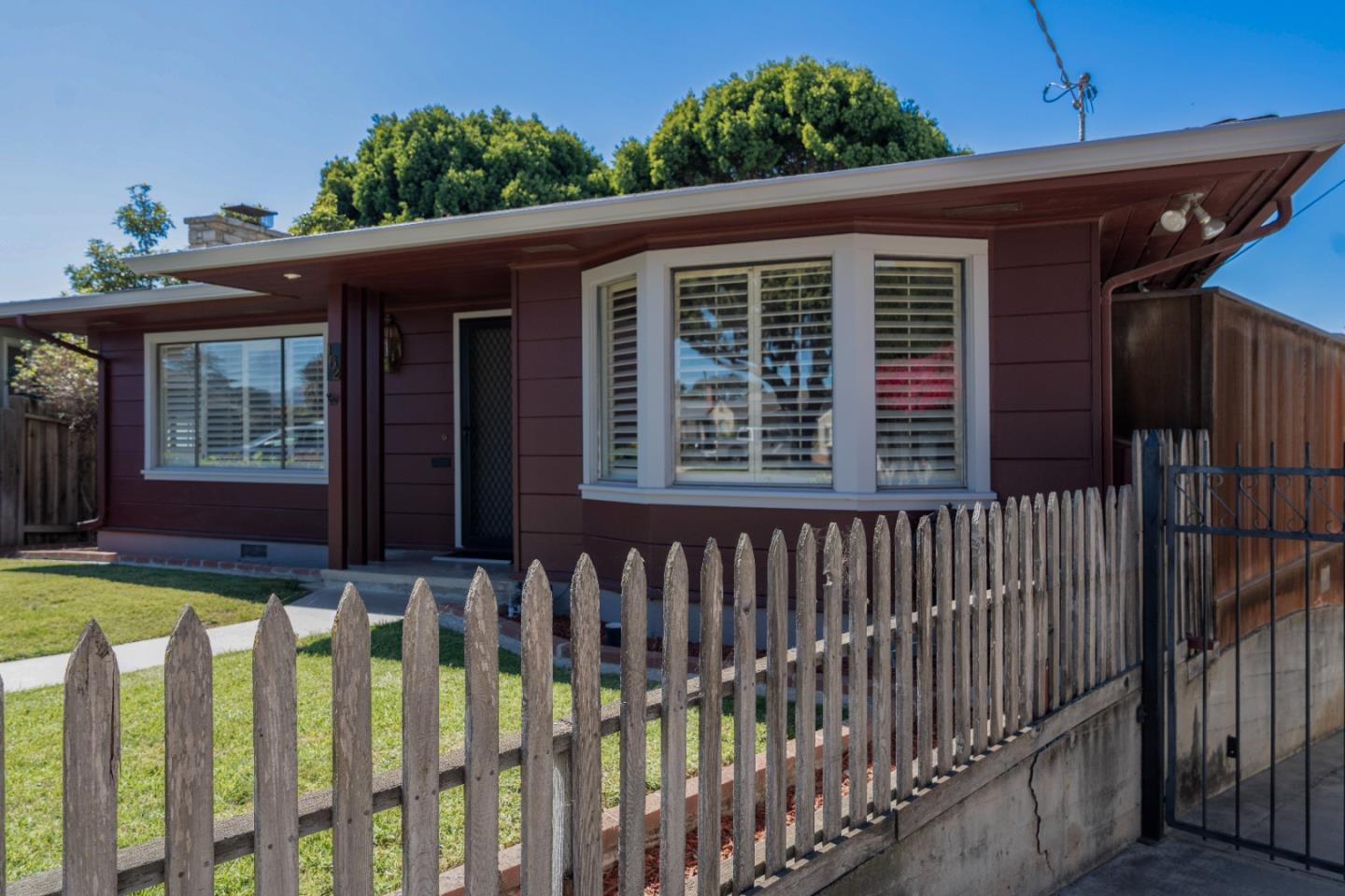 162 Riker Terrace Salinas, CA 93901 - Photo 7 of 47 Gallery Image 7