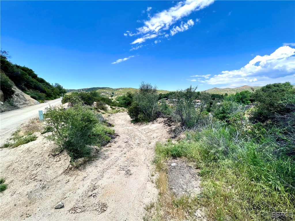 45902 Lynx Street Banning, CA 92220 - Photo 2 of 9 a view of a city