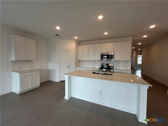 a view of livingroom and window