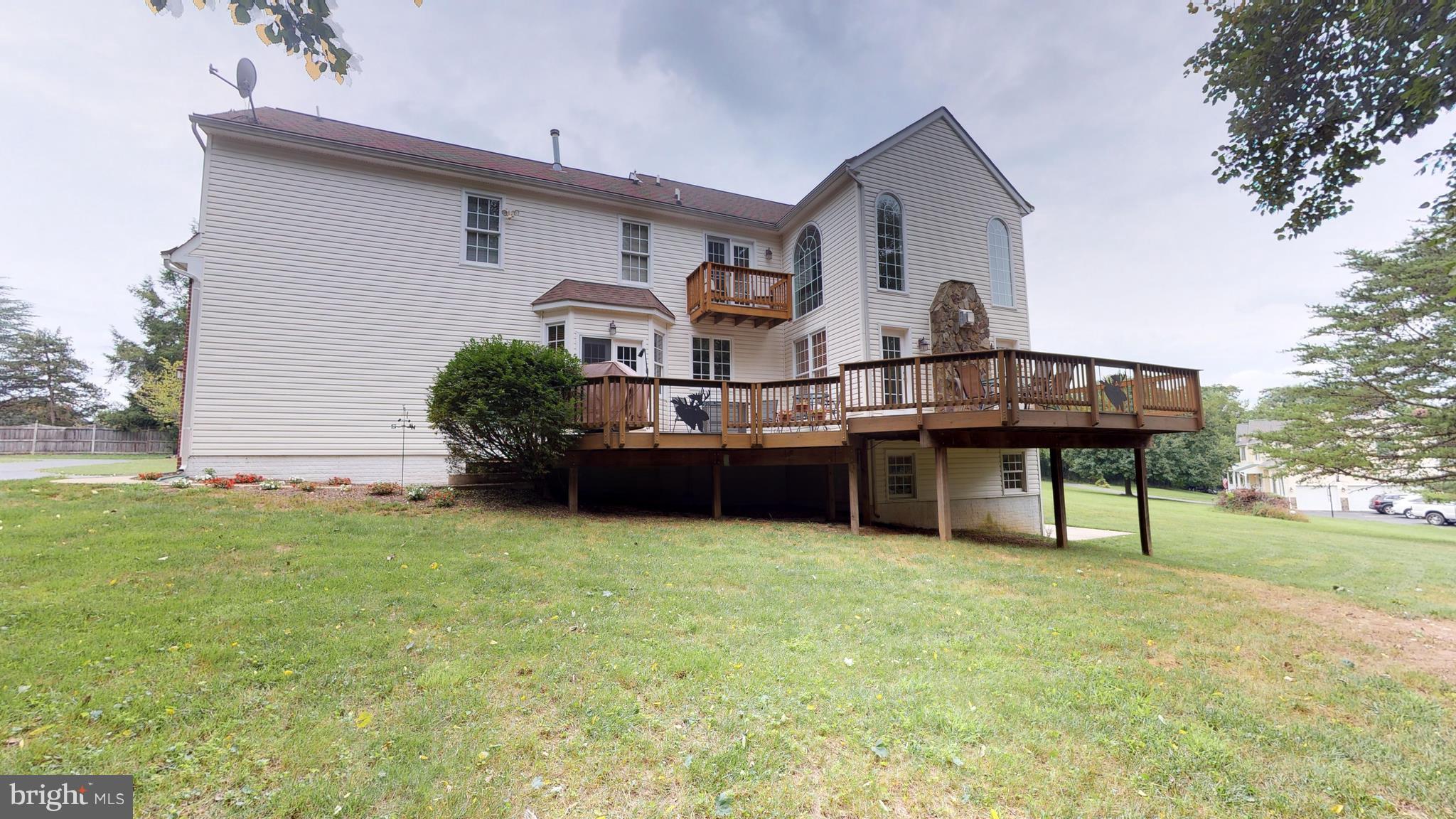 24723 Ridge Road Damascus, MD 20872 - Photo 28 of 29 Exterior (Rear)