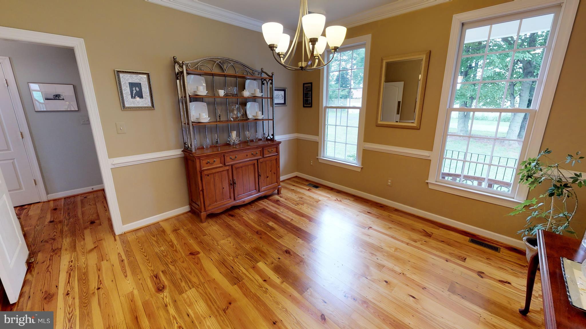 24723 Ridge Road Damascus, MD 20872 - Photo 5 of 29 Dining Room