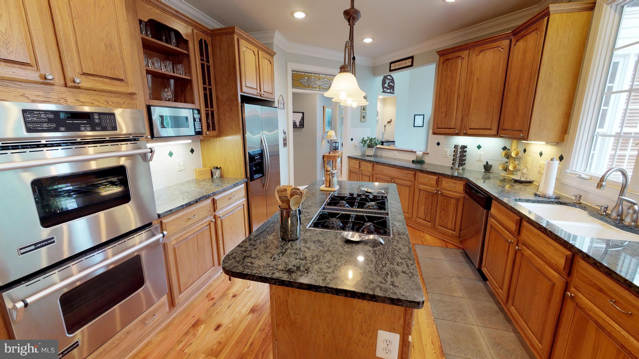 24723 Ridge Road Damascus, MD 20872 - Photo 6 of 29 Kitchen
