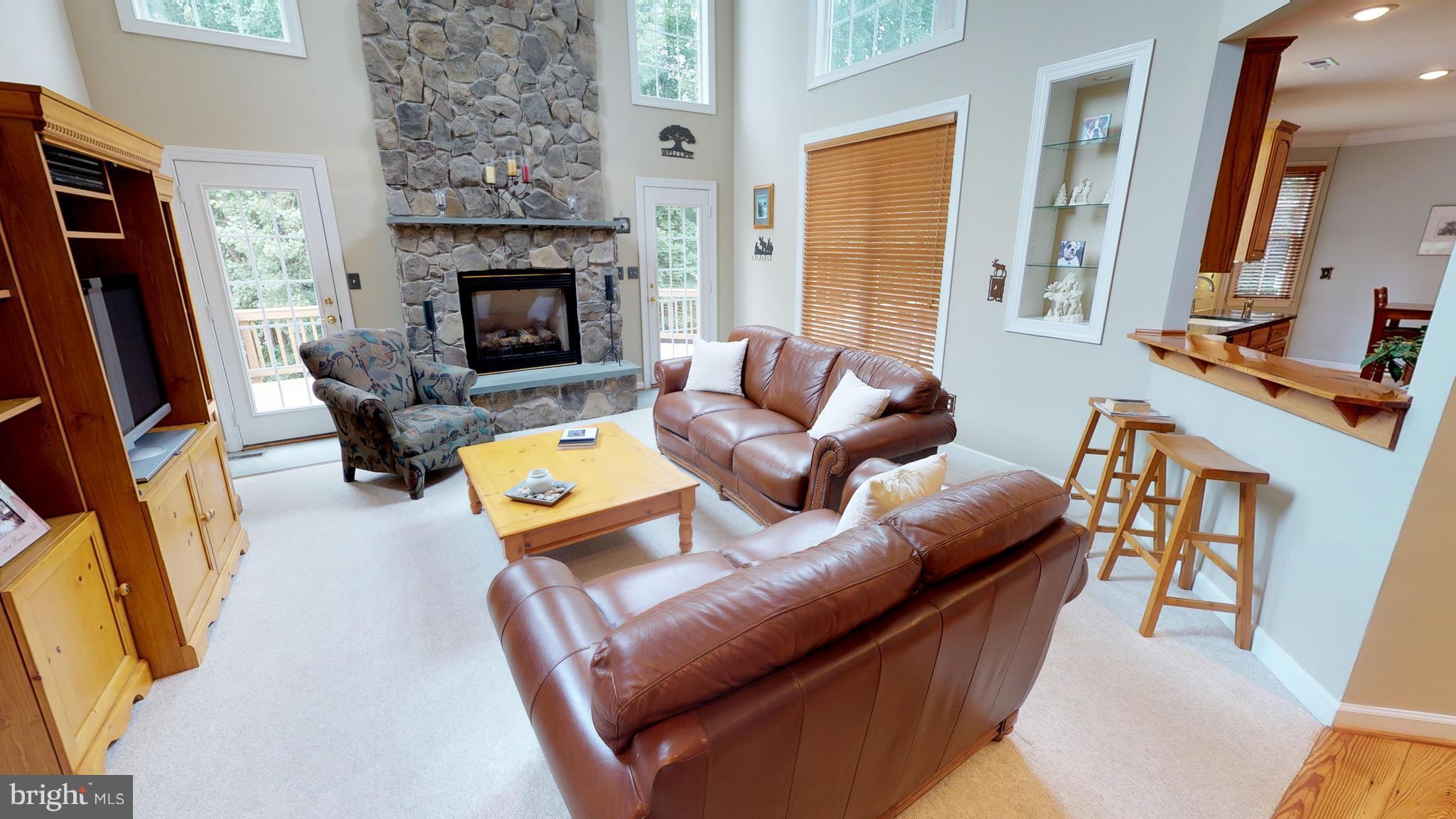 24723 Ridge Road Damascus, MD 20872 - Photo 10 of 29 Family Room