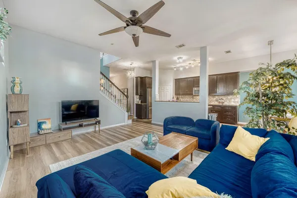 $3,495 | 1009 Taulbee Lane, Unit H, Austin, TX 78757