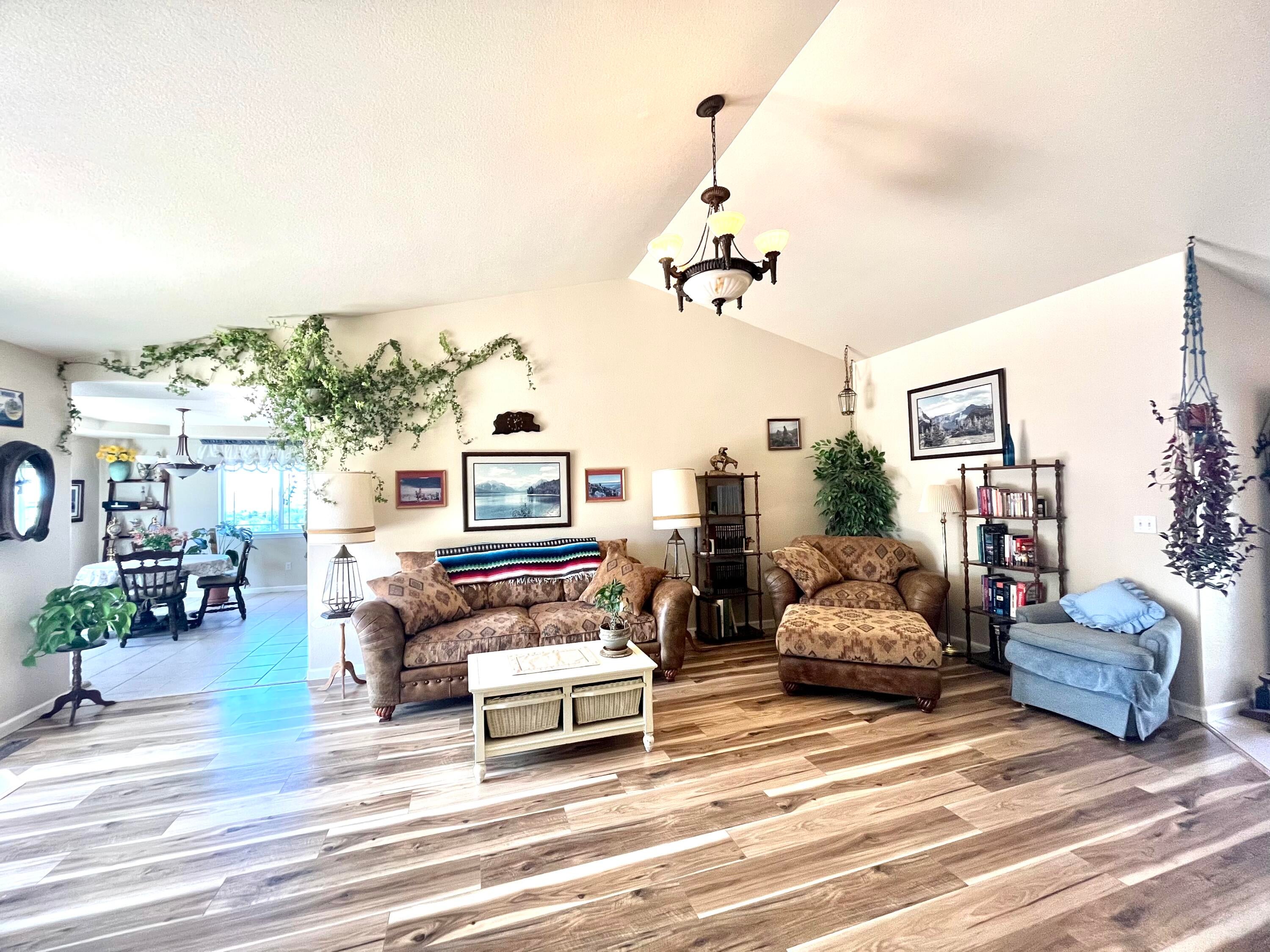 5964 Springcrest Way Klamath Falls, OR 97603 - Photo 4 of 22 B67C0B6B-3C08-455E-9381-6C2A1111F4A4