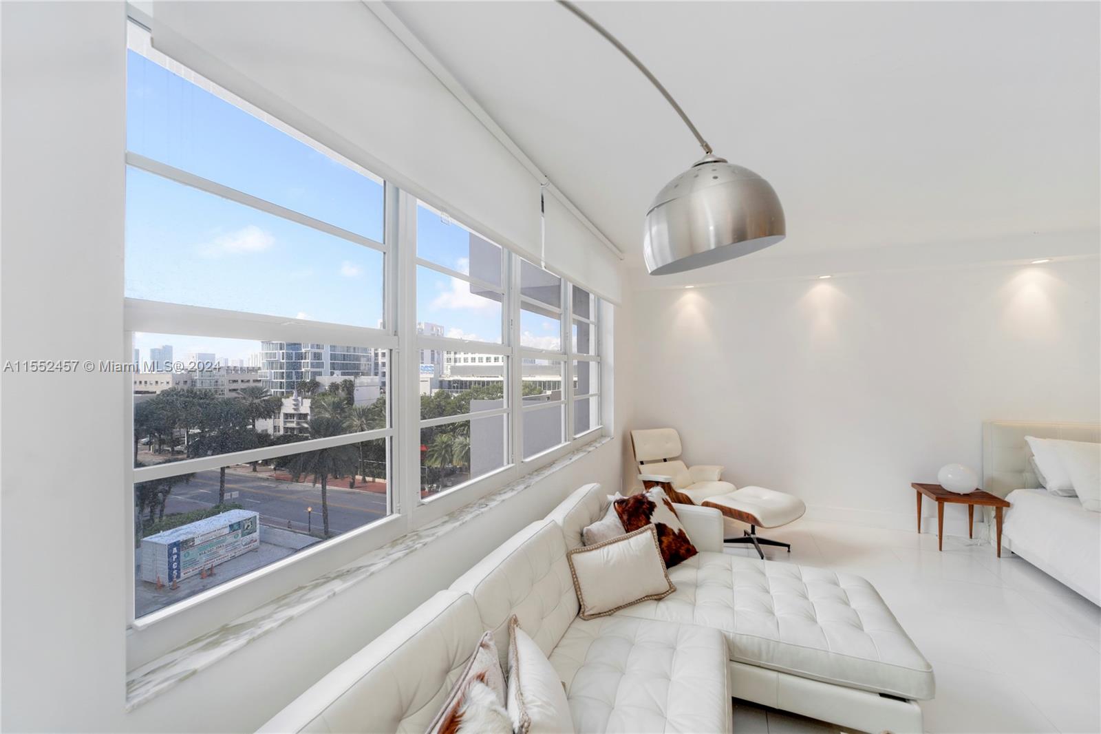 100 Lincoln Road, Unit 605 Miami Beach, FL 33139 - Photo 4 of 17