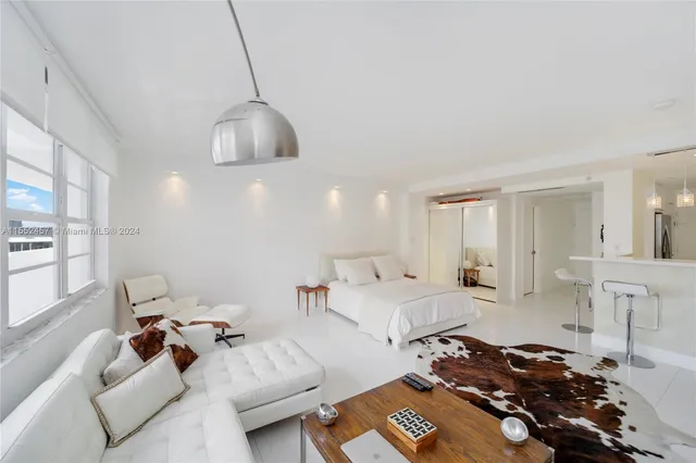 $2,600 | 100 Lincoln Road, Unit 605, Miami Beach, FL 33139