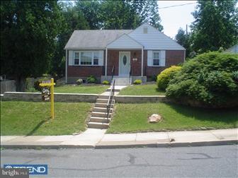 33 Pleasant Road Broomall, PA 19008 - Photo 1 of 6 Exterior Front