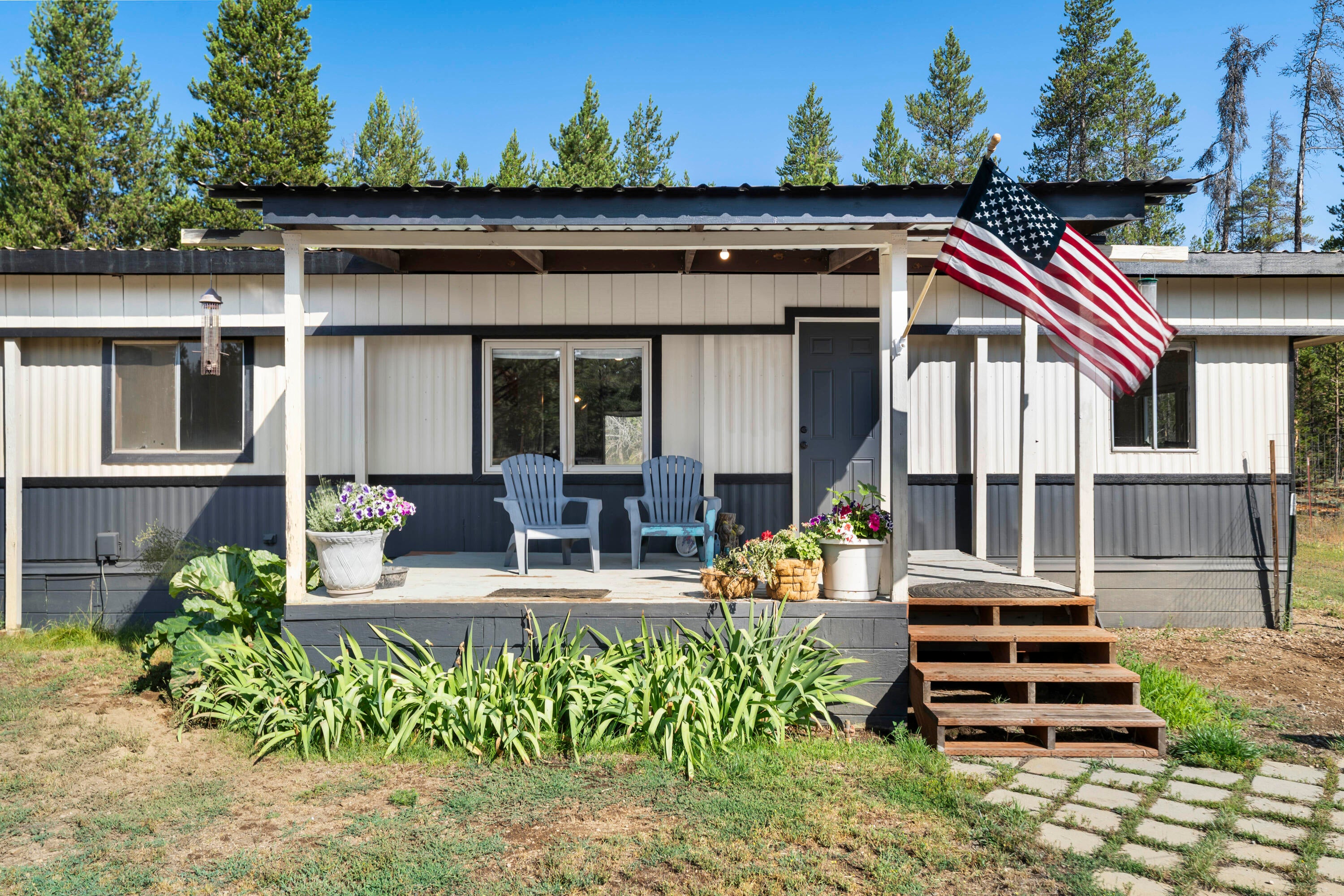 54461 Huntington Road Bend, OR 97707 - Photo 12 of 30 Gallery Image 12