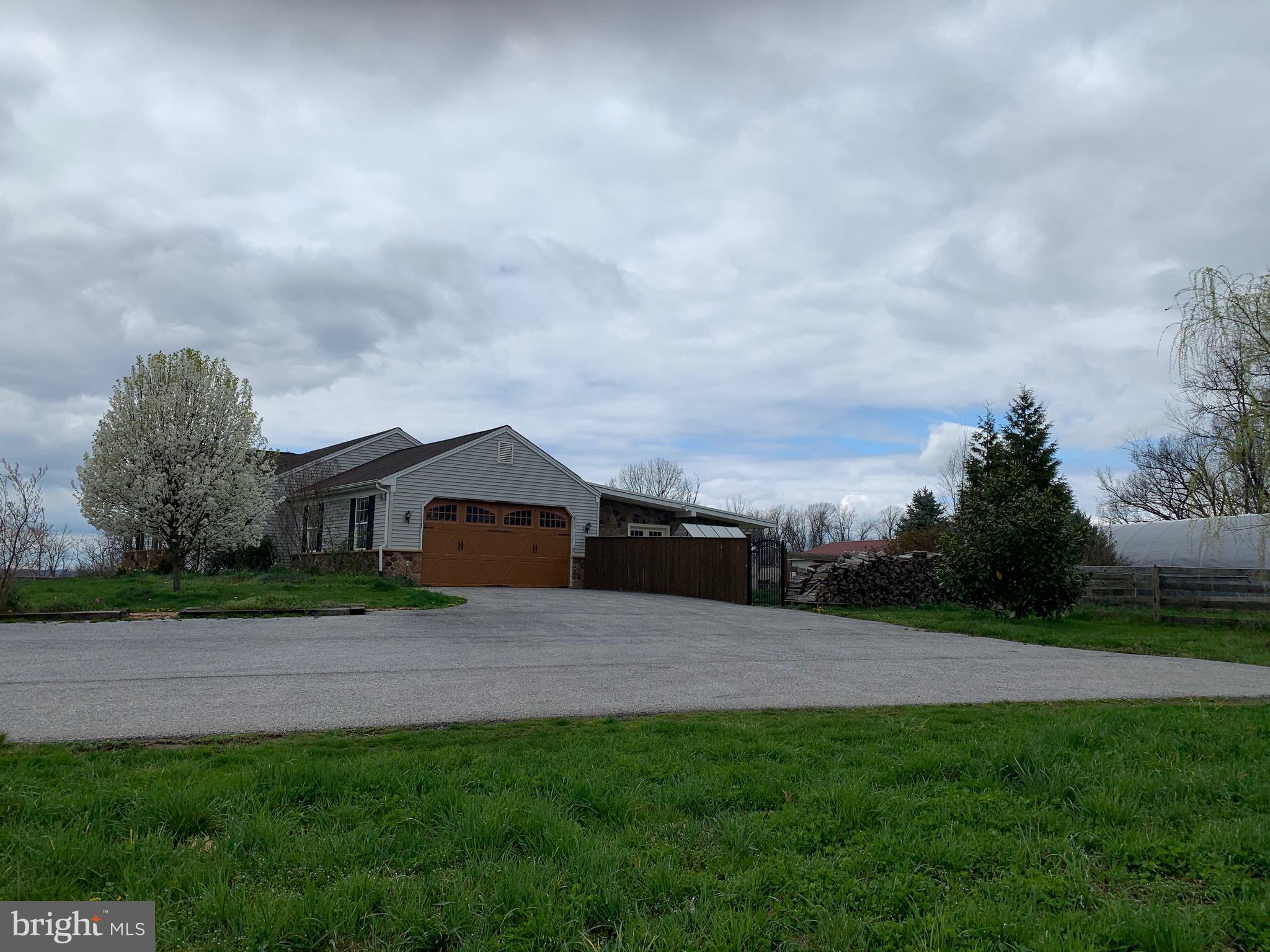 4743 Bentz Road Spring Grove, PA 17362 - Photo 7 of 93 Gallery Image 7