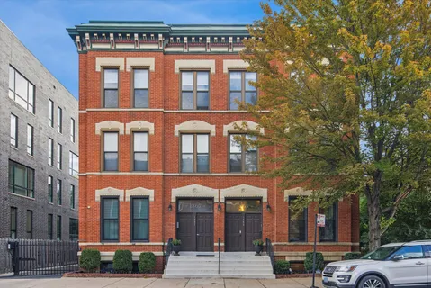 $1,250,000 | 1865 North Halsted Street, Unit 1S, Chicago, IL 60614