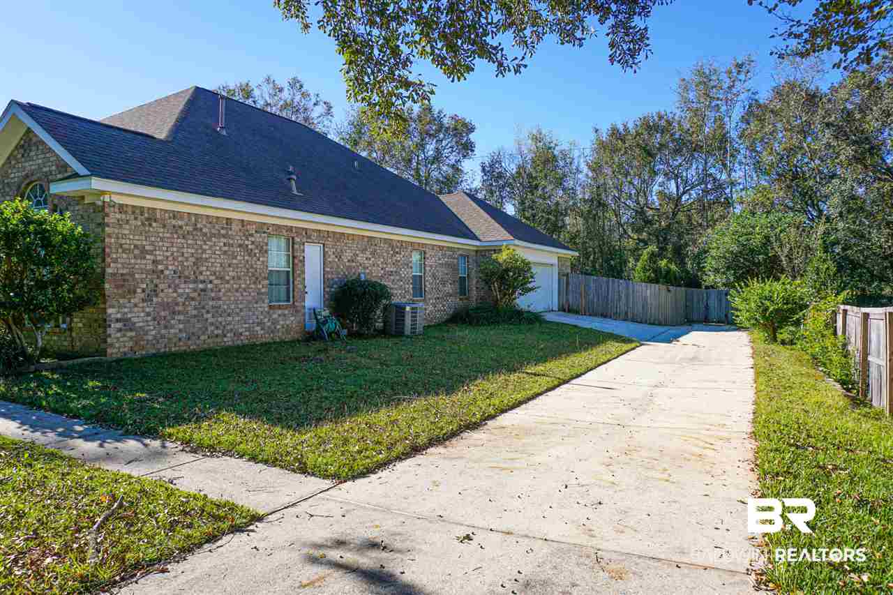 460 Wedgefield Drive South Mobile, AL 36608 - Photo 2 of 16