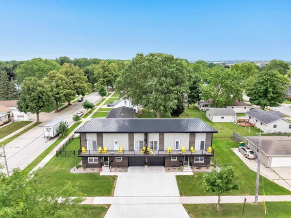 $599,900 | 1751 South Oneida Street, Green Bay, WI 54304