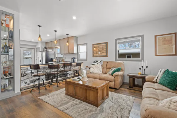 $599,900 | 1751 South Oneida Street, Green Bay, WI 54304