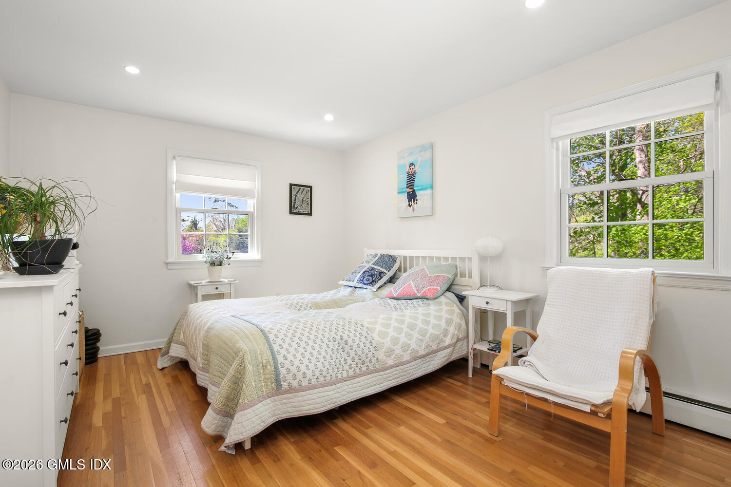 29 Coventry Lane Riverside, CT 06878 - Photo 13 of 27 29 Coventry Ln Greenwich CT-large-025-03