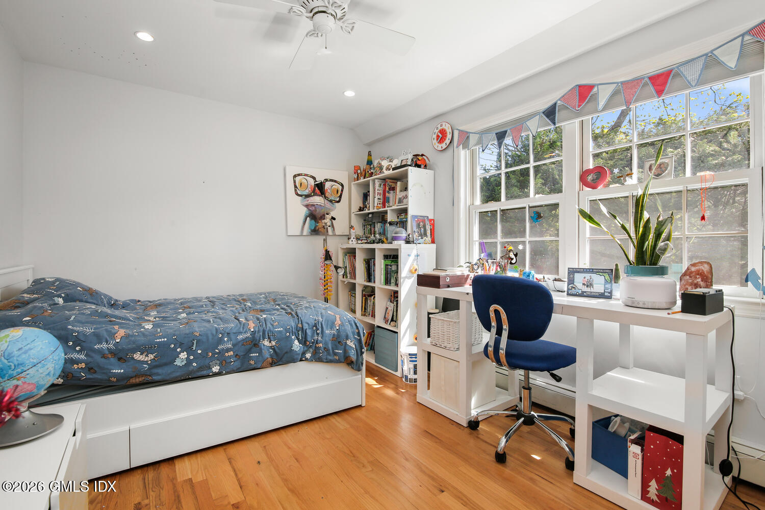 29 Coventry Lane Riverside, CT 06878 - Photo 18 of 27 29 Coventry Ln Greenwich CT-large-030-04