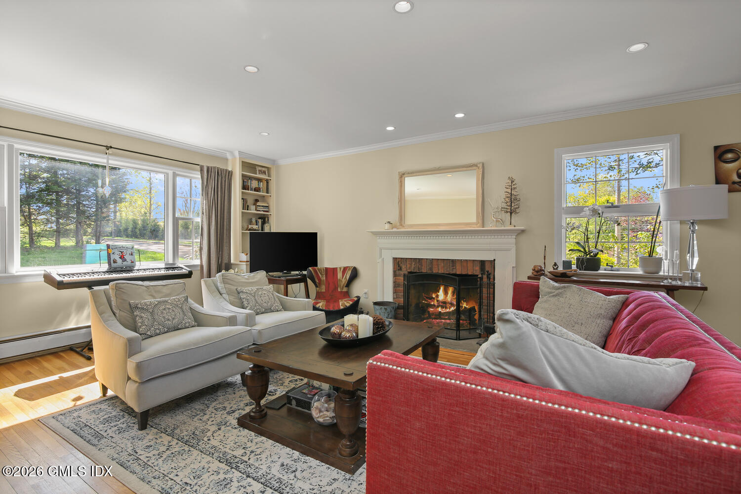 29 Coventry Lane Riverside, CT 06878 - Photo 2 of 27 29 Coventry Ln Greenwich CT-large-009-02