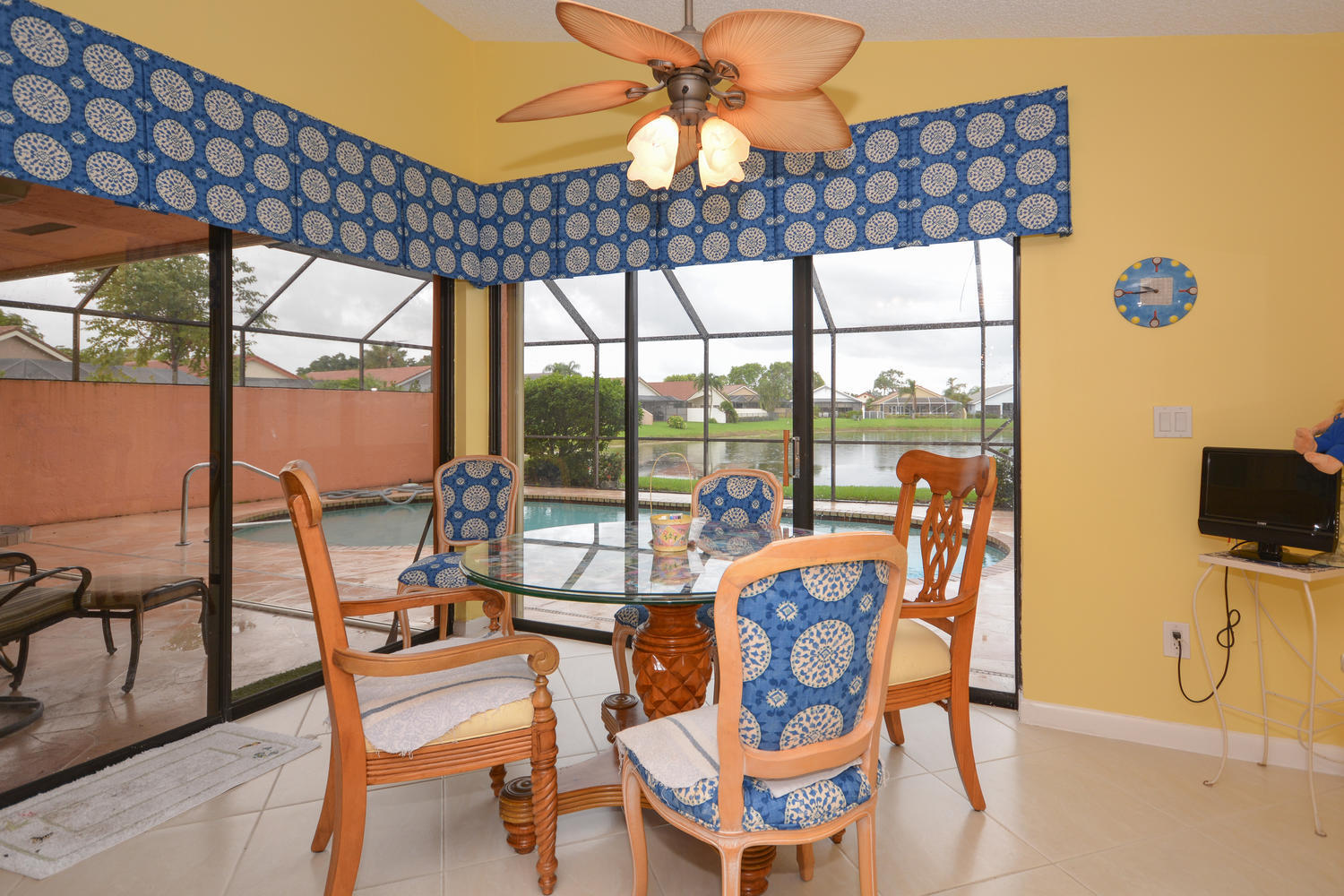 11073 Cloverleaf Circle Boca Raton, FL 33428 - Photo 4 of 27 BREAKFAST AREA