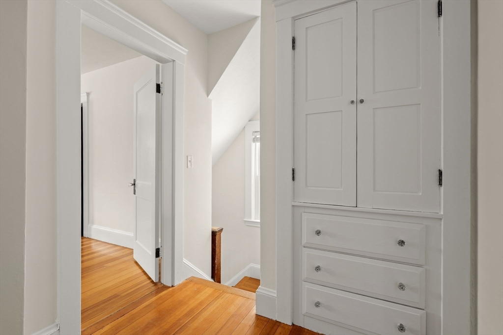 35 Maple Road Melrose, MA 02176 - Photo 17 of 31