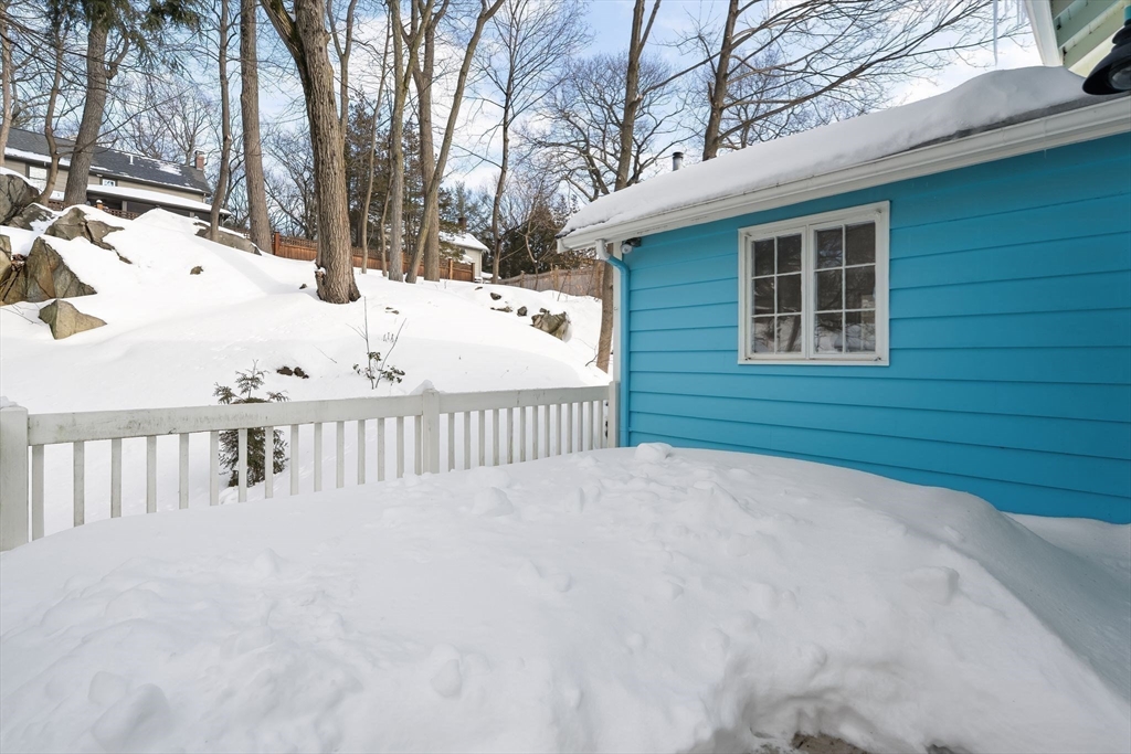 35 Maple Road Melrose, MA 02176 - Photo 28 of 31