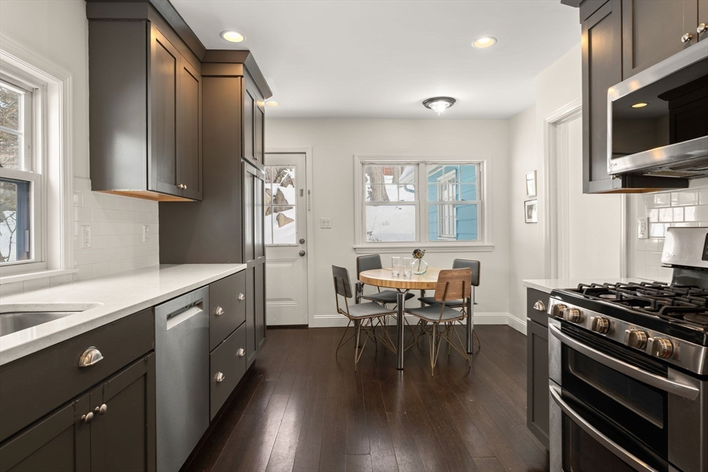 35 Maple Road Melrose, MA 02176 - Photo 10 of 31