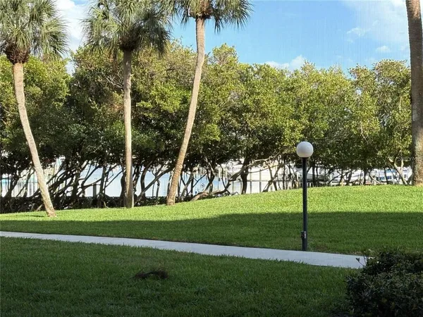 $1,500 | 1328 Pasadena Avenue South, Unit 104, South Pasadena, FL 33707