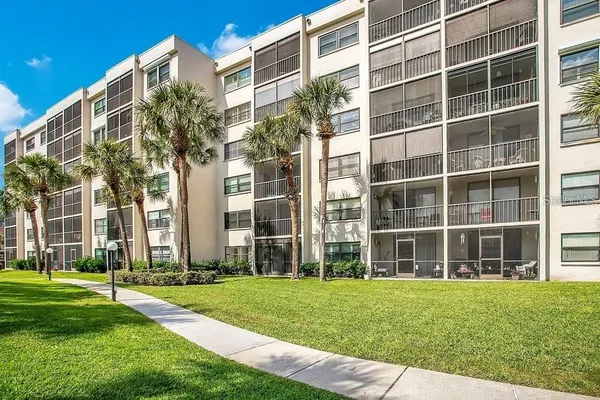$1,500 | 1328 Pasadena Avenue South, Unit 104, South Pasadena, FL 33707