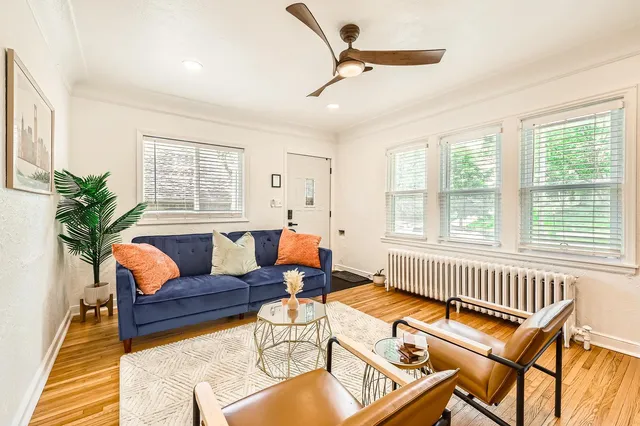 $2,695 | 3805 France Avenue South, Unit 2, Minneapolis, MN 55416